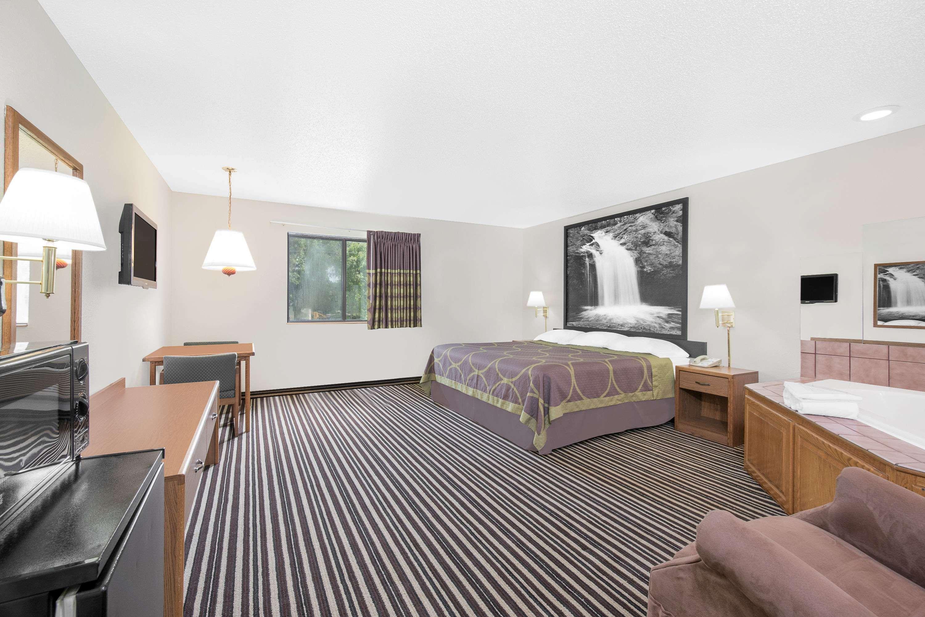 ซูเปอร์ 8 บาย วินด์แฮม มอร์ริส Hotel Morris ภายนอก รูปภาพ
