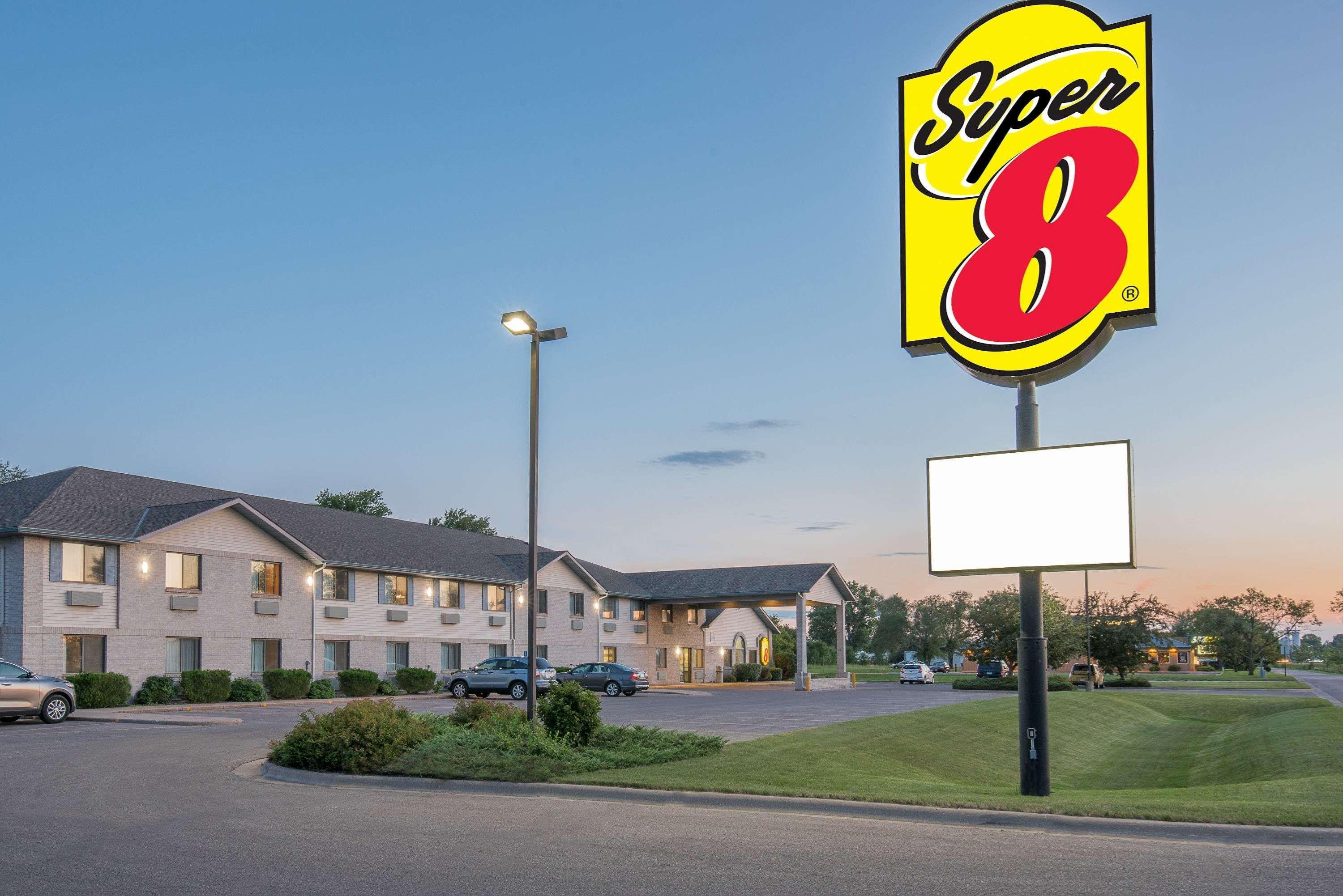 ซูเปอร์ 8 บาย วินด์แฮม มอร์ริส Hotel Morris ภายนอก รูปภาพ