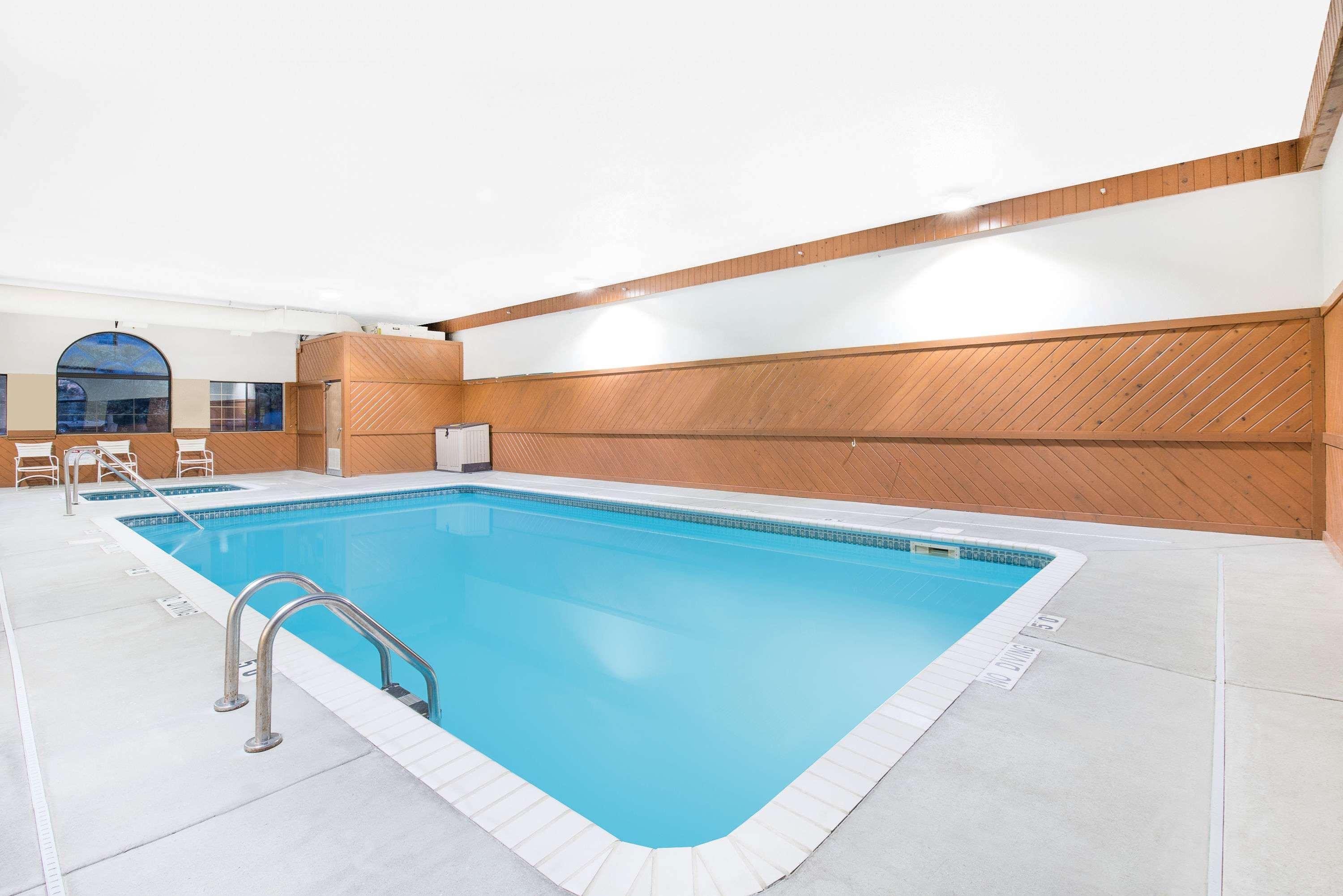 ซูเปอร์ 8 บาย วินด์แฮม มอร์ริส Hotel Morris ภายนอก รูปภาพ